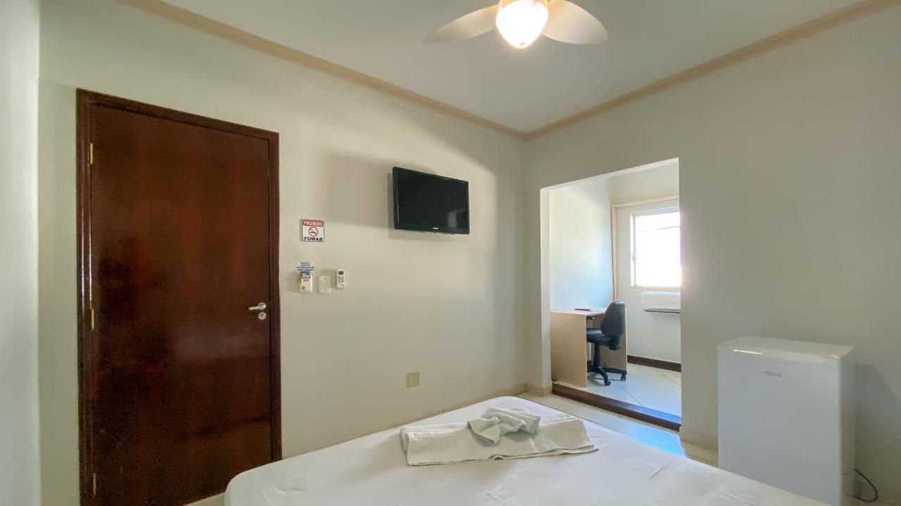 Center Plaza Hotel 克里斯塔利娜 外观 照片
